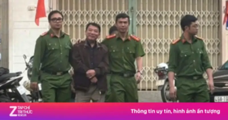 Công an Lâm Đồng làm việc với Giám đốc Trung tâm Dịch vụ đấu giá, thu giữ nhiều tài liệu