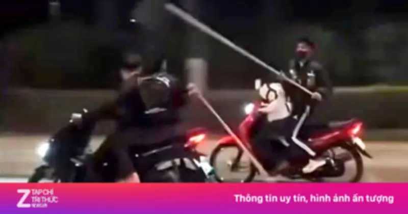 Công An Lào Cai Triệu Tập 12 Thanh Thiếu Niên Mang Hung Khí Diễu Phố Trước Bầu Cử