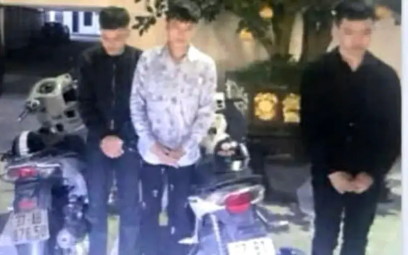 Công An Nghệ An Bắt Quả Tang Nhóm Giả Danh Cảnh Sát Cưỡng Đoạt Tiền