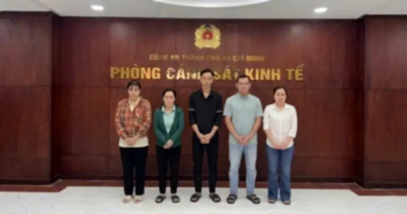 Công an TP.HCM khởi tố 5 bị can trong đường dây sản xuất mỹ phẩm giả quy mô lớn