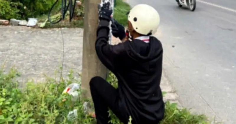 Công an TP.HCM phát hiện, xử lý nhóm thanh niên phát tán tờ rơi tín dụng đen