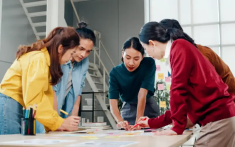 Càng Giỏi Càng Khó Tính: 4 Cung Hoàng Đạo Vạch Lá Tìm Sâu Điển Hình