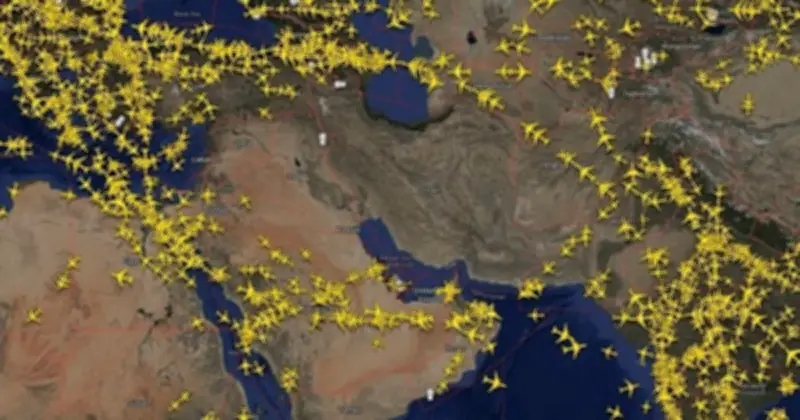 Công nghệ theo dõi máy bay thời gian thực: Từ sở thích đến công cụ quan sát xung đột