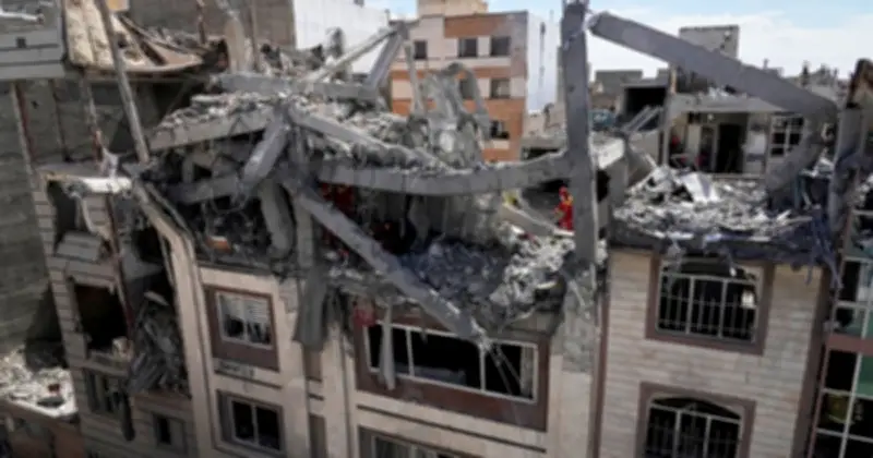 Căng thẳng Mỹ - Iran leo thang: Tổng thống Trump gia hạn tối hậu thư, Israel tấn công Tehran