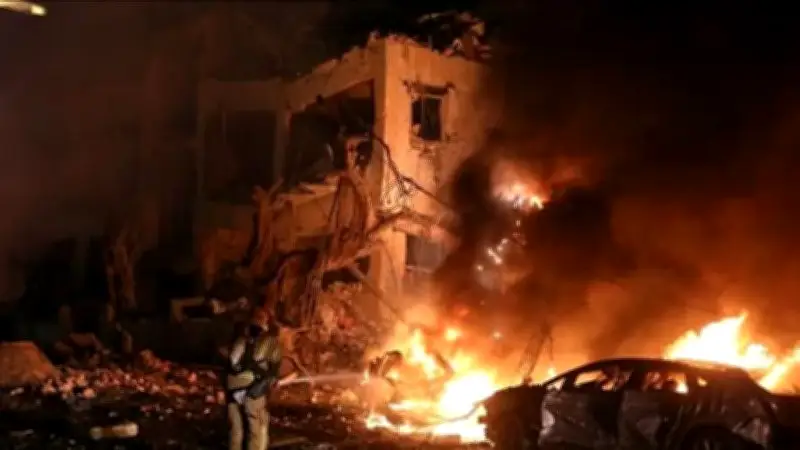 Căng Thẳng Trung Đông: Sân Bay Dubai Bị Tấn Công, Nhiều Nước Ghi Nhận Thương Vong