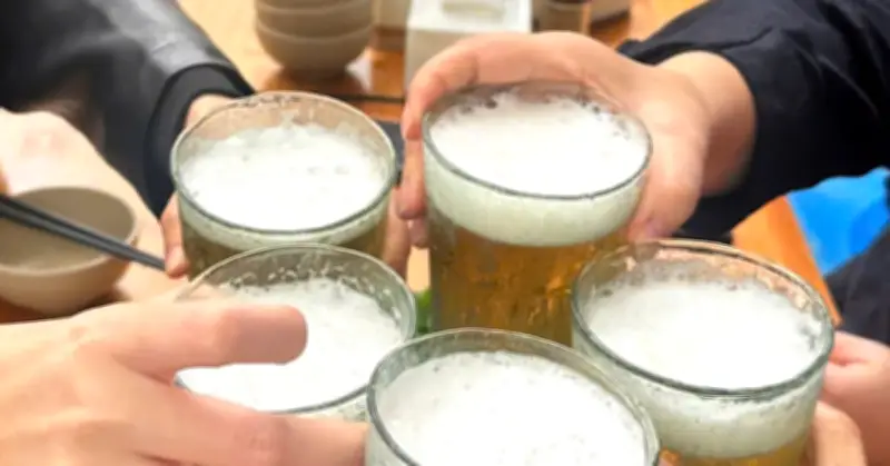 Cảnh báo: 4 tác hại nghiêm trọng khi uống bia sau khi tập luyện thể thao