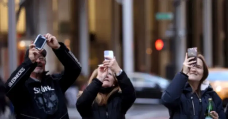 Cảnh báo: 5 rủi ro nghiêm trọng khi sử dụng smartphone quá mức và cách phòng tránh