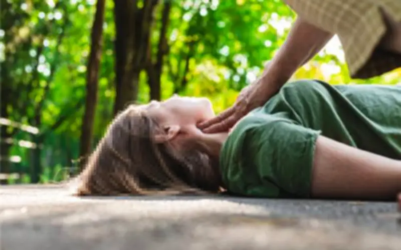 Cảnh báo: Đi bộ sau ăn có thể gây đột tử, một phụ nữ Trung Quốc tử vong thương tâm