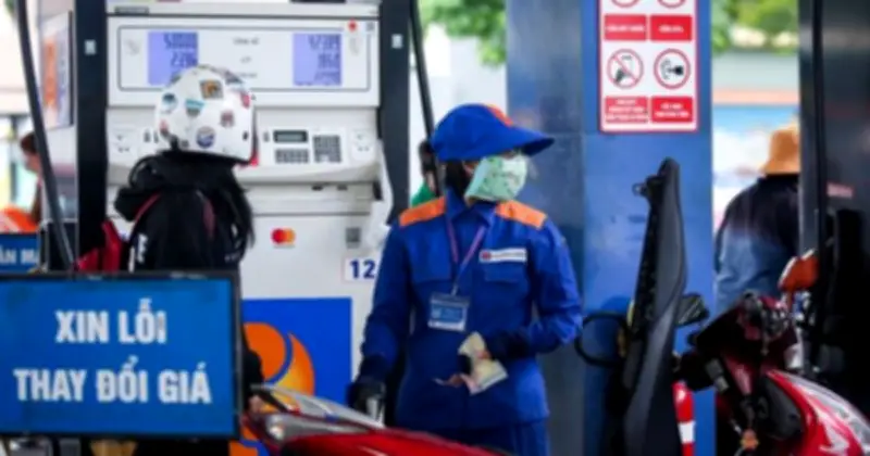 Cảnh báo nguy cơ cháy nổ từ việc tích trữ xăng dầu tại nhà ở Hà Nội