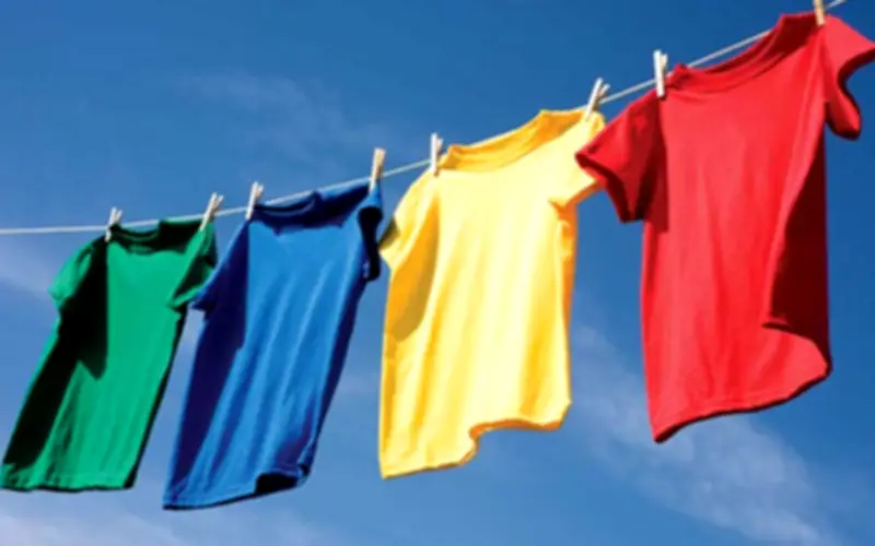 Cảnh báo: Phơi quần áo ban đêm tiềm ẩn nhiều nguy cơ sức khỏe và phong thủy