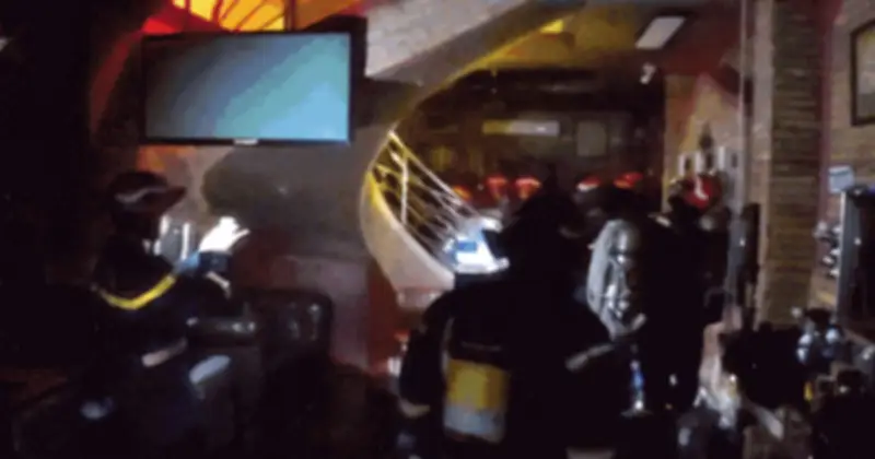 Cảnh sát PCCC TP.HCM giải cứu thành công 5 người trong vụ cháy nhà rạng sáng