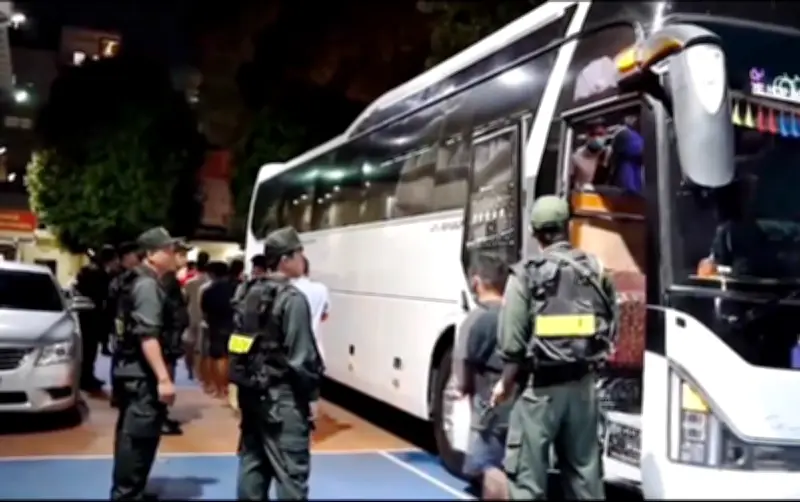 Cảnh sát TP HCM dùng flycam triệt phá sòng bạc trong rừng, bắt hơn 80 người