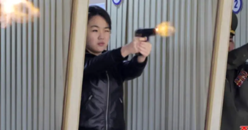 Con gái lãnh đạo Triều Tiên Kim Ju-ae thị sát nhà máy đạn dược cùng cha