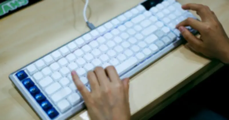 Corsair Vanguard Air 99 Wireless: Bàn Phím Gaming Low-Profile Đa Nhiệm Với Stream Deck Tích Hợp