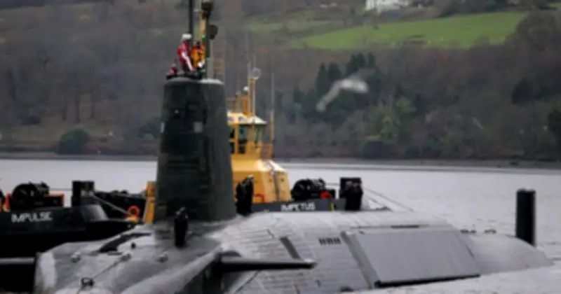 Cặp đôi bị bắt khi xâm nhập căn cứ hải quân Anh, nghi là gián điệp Iran