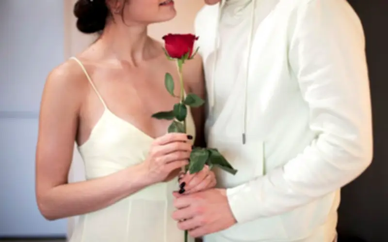 Cặp vợ chồng sống riêng, mỗi năm ngủ chung 2 đêm, hôn nhân 20 năm bền vững