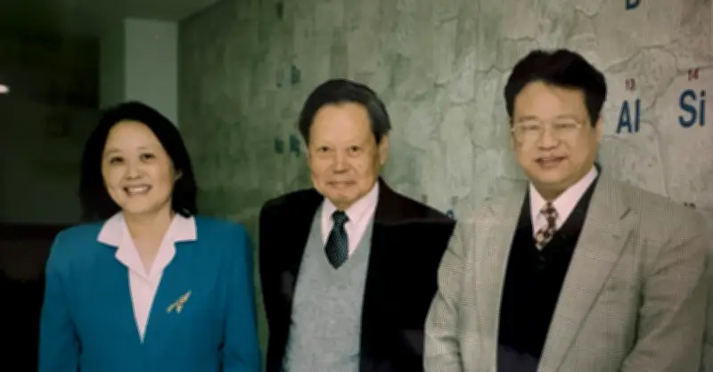 Cặp vợ chồng tiến sĩ tặng 12 triệu USD để tri ân các thầy cô giáo