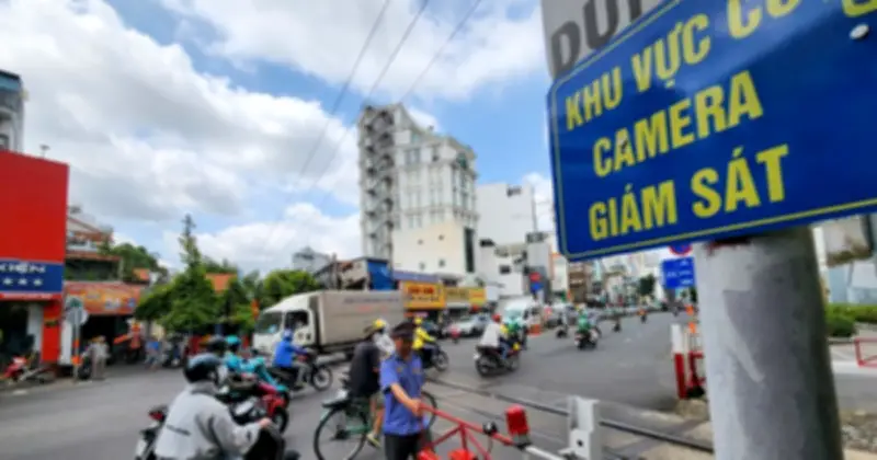 CSGT TP.HCM tăng cường xử lý vi phạm tại các đường ngang giao cắt đường sắt