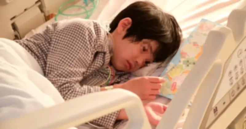 Cậu bé 12 tuổi mắc ung thư giai đoạn cuối: Hồi chuông cảnh tỉnh về lối sống và cách nuôi dạy con