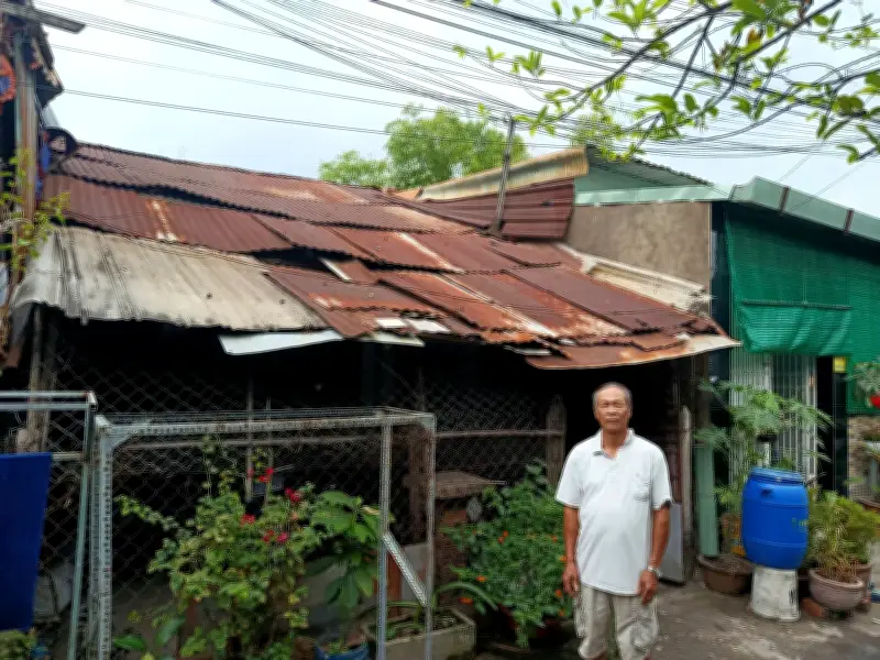 Cựu chiến binh xúc động khi được hỗ trợ sửa nhà từ chương trình Chủ Nhật Đỏ 2026