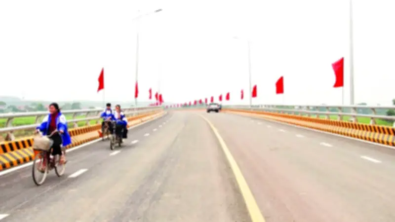 Cầu Cẩm Vân hợp long sớm, nối đôi bờ sông Mã, thúc đẩy phát triển kinh tế - xã hội