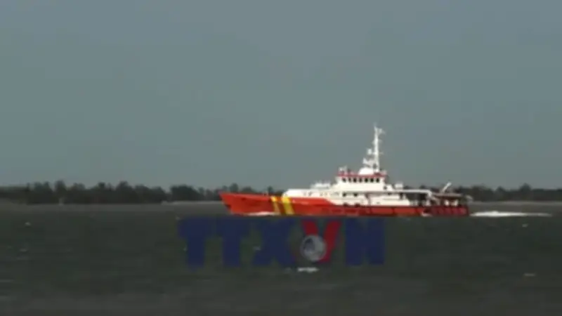 Cứu hộ thành công 4 thuyền viên tàu Trường Hưng 268 gặp nạn trên biển tại Cần Thơ