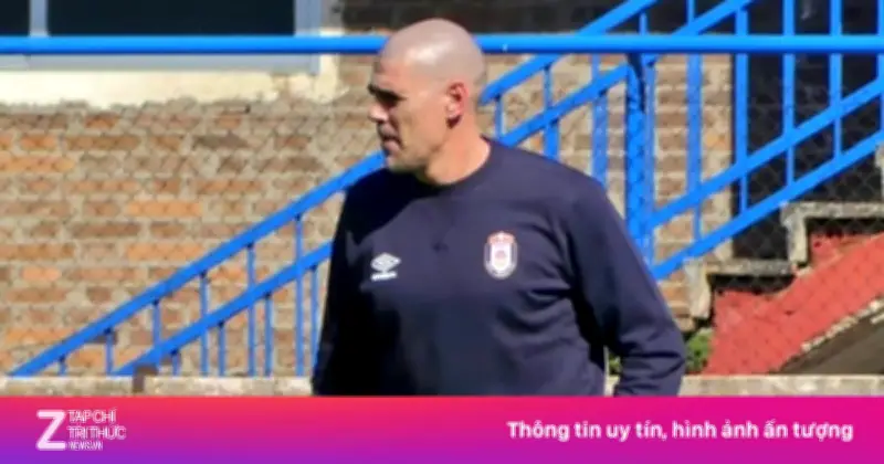 Cựu thủ môn huyền thoại Barcelona Victor Valdes biến mất bí ẩn sau khi giải nghệ