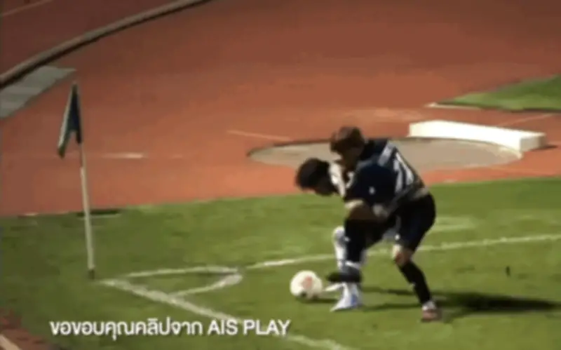 Cầu thủ Thái Lan bị chấm dứt hợp đồng vì hành vi phi thể thao gây phẫn nộ
