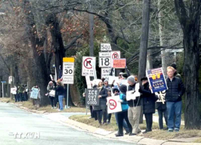 Cựu Tổng thống Mỹ Trump đe dọa triển khai ICE tại các sân bay toàn quốc