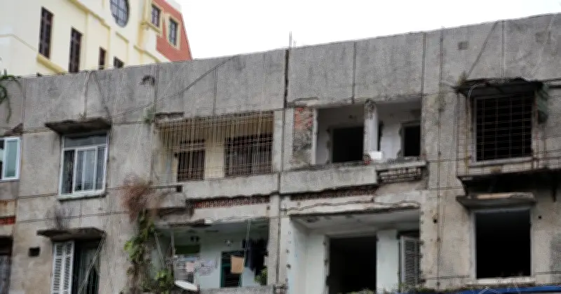 Cuộc sống khó tưởng tượng trong chung cư 40 năm tuổi nát rách ở Quảng Ninh