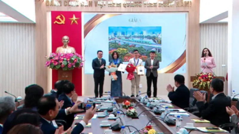 Cuộc thi ảnh ghi dấu 40 năm Đổi mới thu hút gần 4.000 tác phẩm từ khắp cả nước