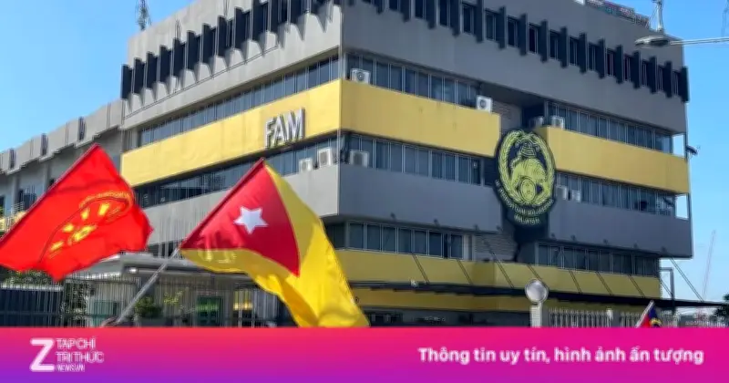 CĐV Malaysia Biểu Tình Trước Trụ Sở FAM Phản Đối Bê Bối Nhập Tịch Cầu Thủ
