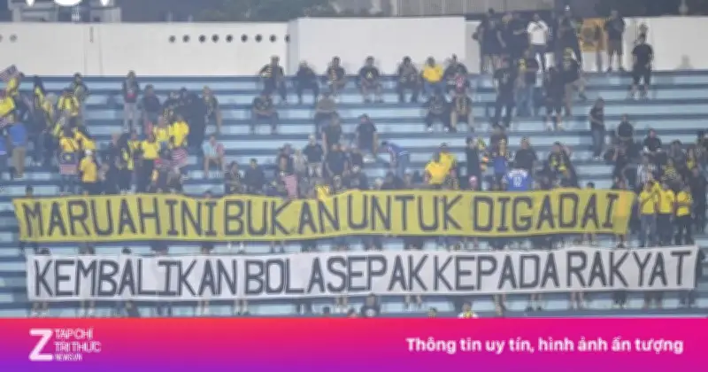CĐV Malaysia Phản Đối Nhập Tịch Trên Sân Thiên Trường Trong Trận Gặp Việt Nam
