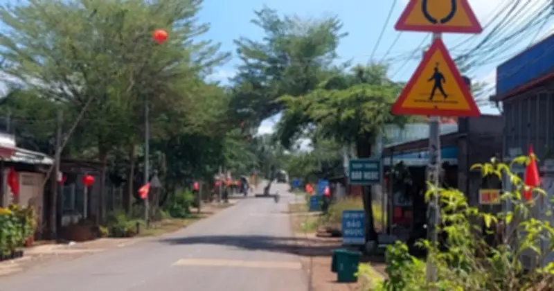 Cây chè cổ thụ bị chặt hạ, dư luận bức xúc về việc che khuất tầm nhìn