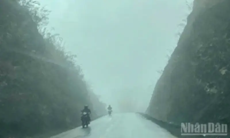 Dự báo thời tiết 19/3: Hà Nội mưa vài nơi, TP.HCM nắng chiều mưa dông