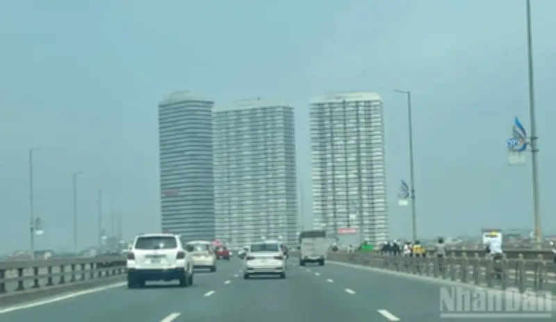 Dự báo thời tiết ngày 11/3: Hà Nội rét, TP.HCM mưa dông, biển động mạnh