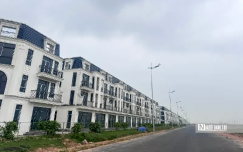 Dự Án HUD Mê Linh Central: Hạ Tầng Hoàn Thiện Nhưng Hàng Trăm Biệt Thự Bỏ Hoang