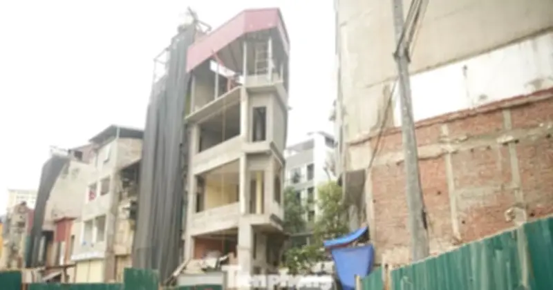 Dự án Vành đai 1 Hoàng Cầu – Voi Phục: Những căn nhà 'siêu mỏng, siêu méo' lộ diện sau giải phóng mặt bằng