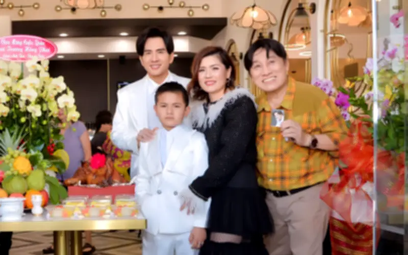 Dan Trường sang Mỹ ủng hộ việc kinh doanh của vợ cũ, khẳng định mối quan hệ thân thiết sau ly hôn