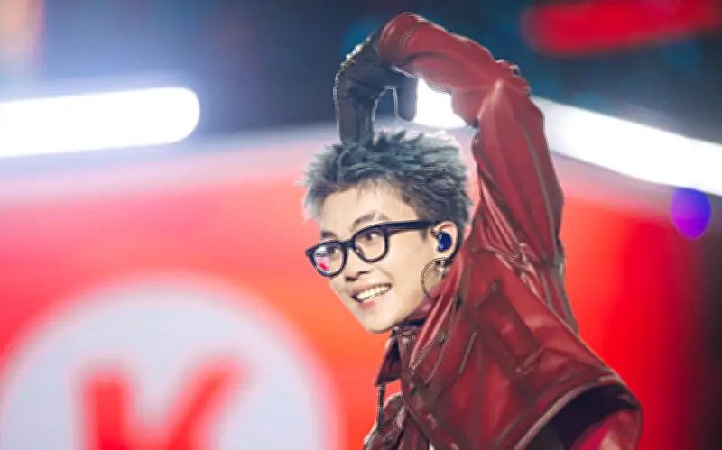 Dangrangto khẳng định hai bản thể âm nhạc trong mini EP mới trước thềm Valentine