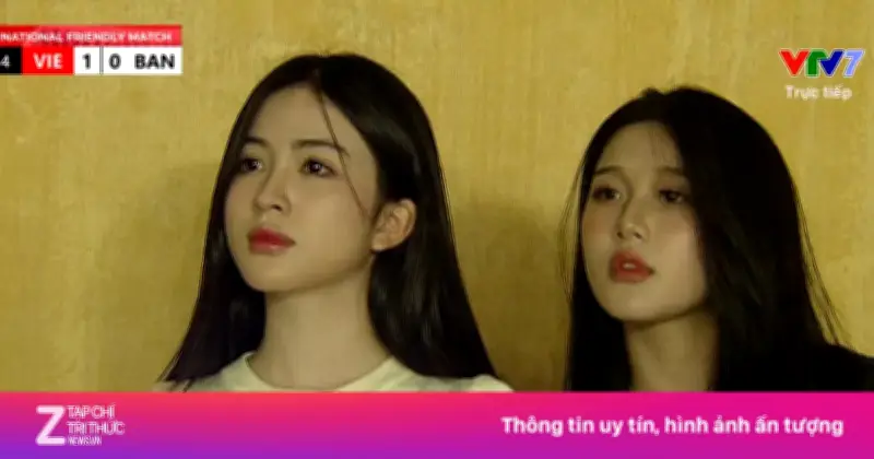 Danh tính hai cổ động viên gây bão mạng tại trận Việt Nam - Bangladesh