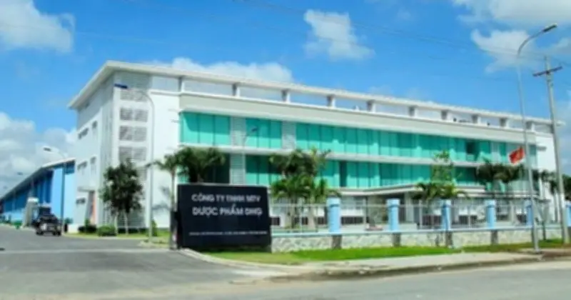 Dược Hậu Giang: Lợi nhuận sau thuế giảm 5% do thuế toàn cầu và chi phí môi trường