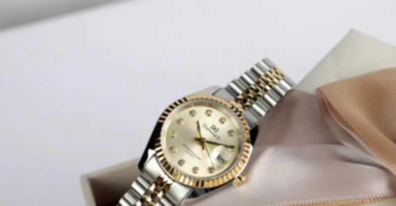 Diamond D: Đồng Hồ Nữ 2026 - Thanh Lịch, Tự Tin Và Tỏa Sáng Theo Cách Riêng