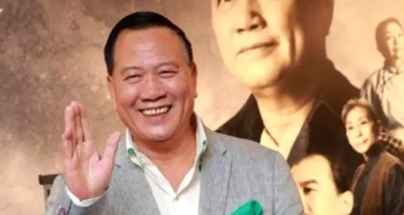 Diễn viên 'Người Trong Giang Hồ' ngồi xe lăn vì biến chứng tiểu đường