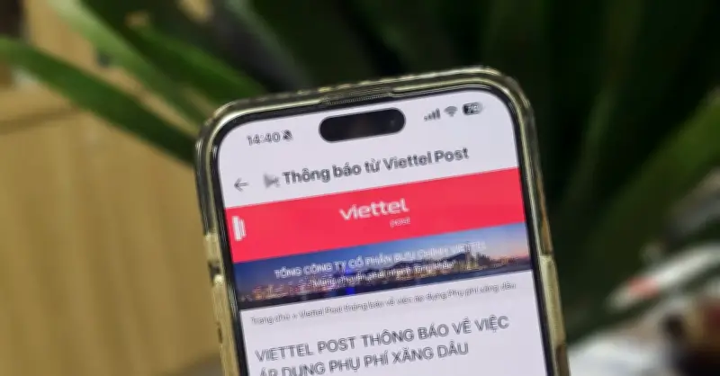 Doanh nghiệp bưu chính thu phụ phí xăng dầu từ 5 đến 17%