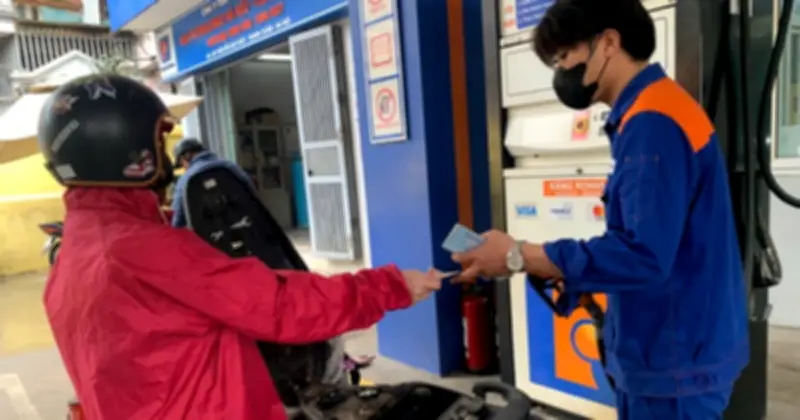 Doanh nghiệp xăng dầu khẩn cấp tìm nguồn cung trước nguy cơ thiếu hụt