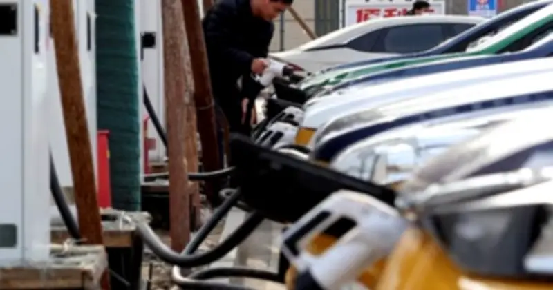 Doanh số xe điện toàn cầu giảm 11% trong tháng 2, Trung Quốc sụt giảm mạnh nhất