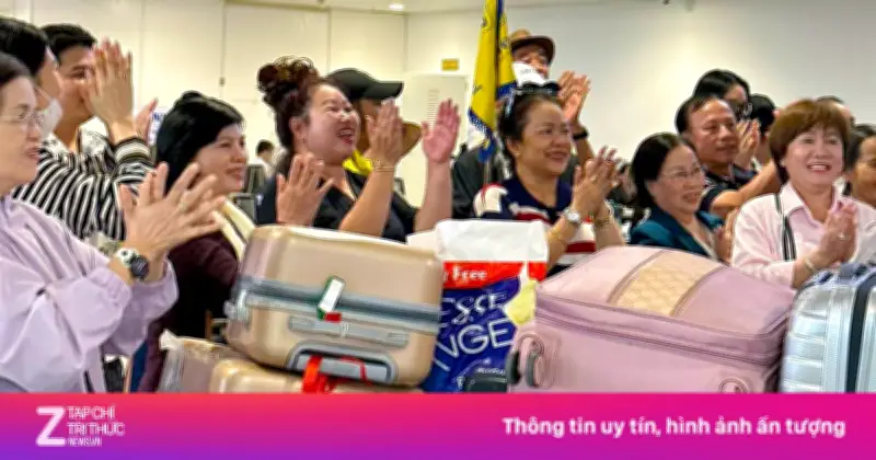 Du khách Việt mắc kẹt tại Dubai vỗ tay nhẹ nhõm khi về nước an toàn