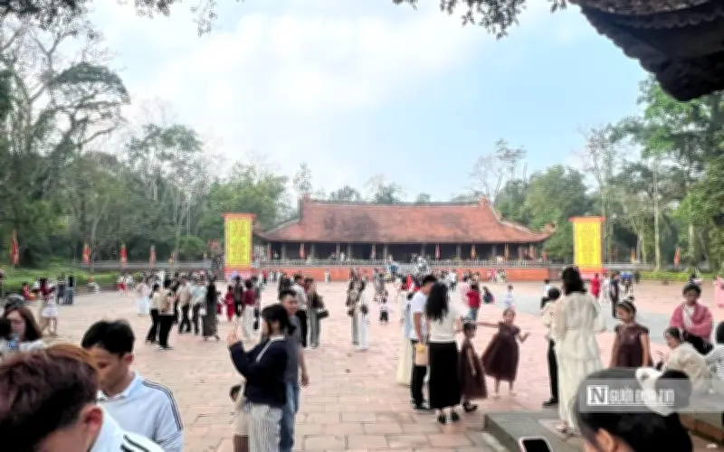 Du lịch tâm linh Thanh Hóa hút khách dịp Tết, kiên quyết ngăn mê tín dị đoan