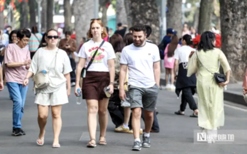 Du lịch Việt Nam bùng nổ: Hơn 2,2 triệu khách quốc tế trong tháng 2/2026